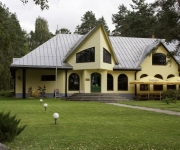 Pirtis - Viesu nami - Kempingi: Brencis Motelis