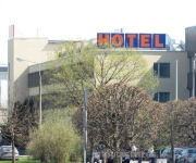 Viesnīcas - Naktsmītnes: Sky High Hotel