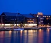 Viesnīcas - Naktsmītnes: Promenade Hotel
