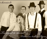 Muzikanti ,vakara vadītāji: Grupa Henrix