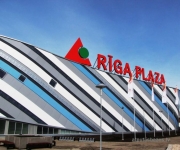 Iepirkšanās: Rīga Plaza tirdzniecības, modes un izklaides centrs.