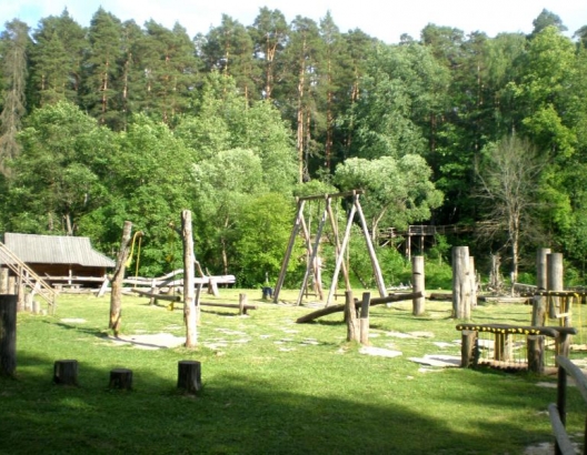 Rotaļu laukums Tērvetes dabas parkā