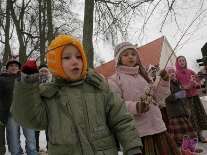 Pavasara sagaidīšana - Lielā diena Turaidā(ARHĪVS)