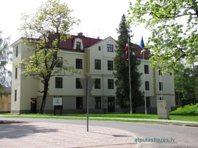 Baltā pils Siguldā