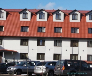 Riverside Hotel