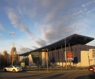 Bowlero Sporta un atpūtas centrs