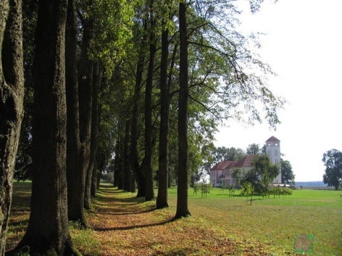 Latvijas Valsts pirmā prezidenta Jāņa Čakstes dzimtas mājas „Auči”