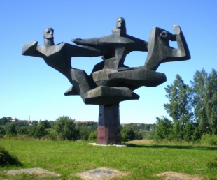Piemineklis Tukuma atbrīvotājiem