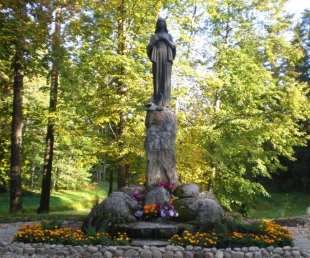 Svētās Marijas statuja