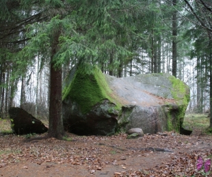Grīžu Velna beņķis