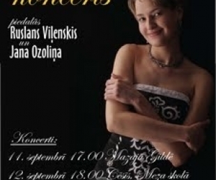 Pēc divu gadu pārtraukuma Latvijā spēlēs godalgotā pianiste Arta Arnicāne(ARHĪVS)