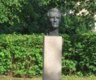 Gleznotāja Leo Svempa krūšutēls