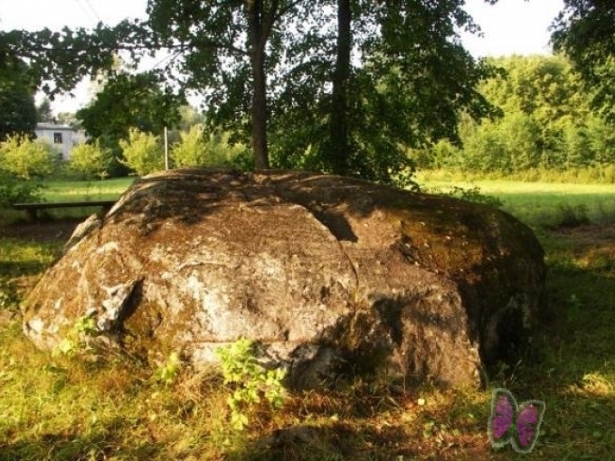 Kameņecas lielais akmens