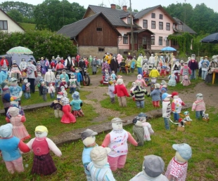Leļļu dārzs Sabilē