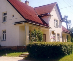 Kalna ligzda Viesnīca