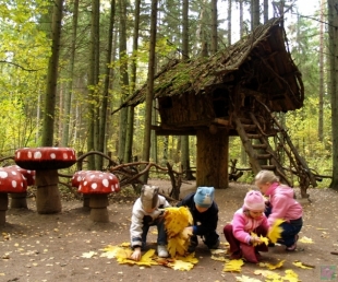 Pasaciņas midzināšana Tērvetes dabas takās(ARHĪVS)