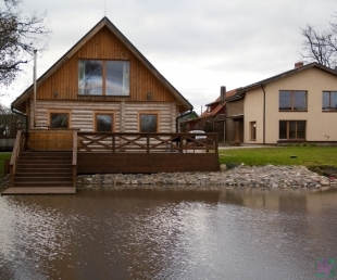 Vilks un Briedis Viesu māja