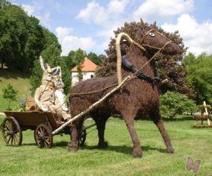 Vasaras saulgriežu lustes Kandavā(ARHĪVS)