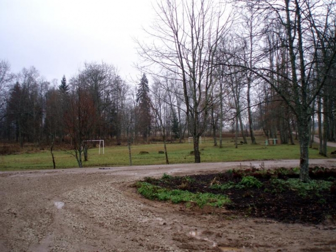 Laizānu parks un Liepu pamatskola