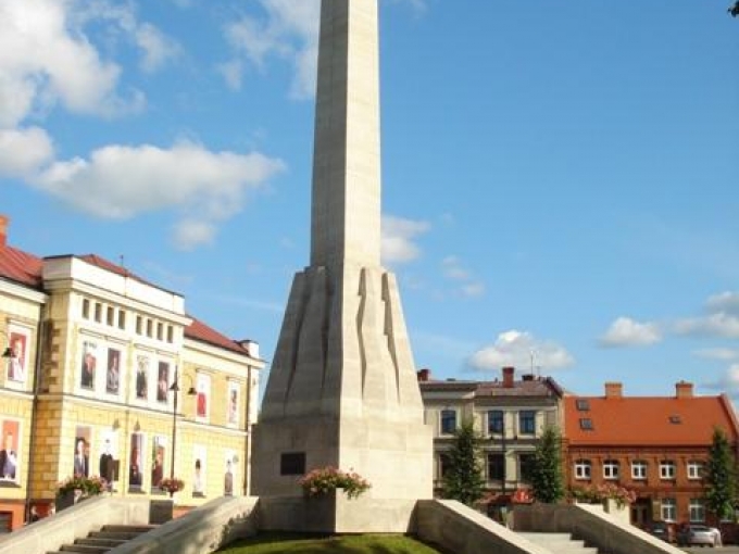 Pilsēta Cēsis (AUTO 1 DIENA)