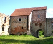 Aizputes Livonijas ordeņa pils (drupas).